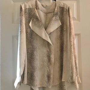 Light weight, almost new blouse XL